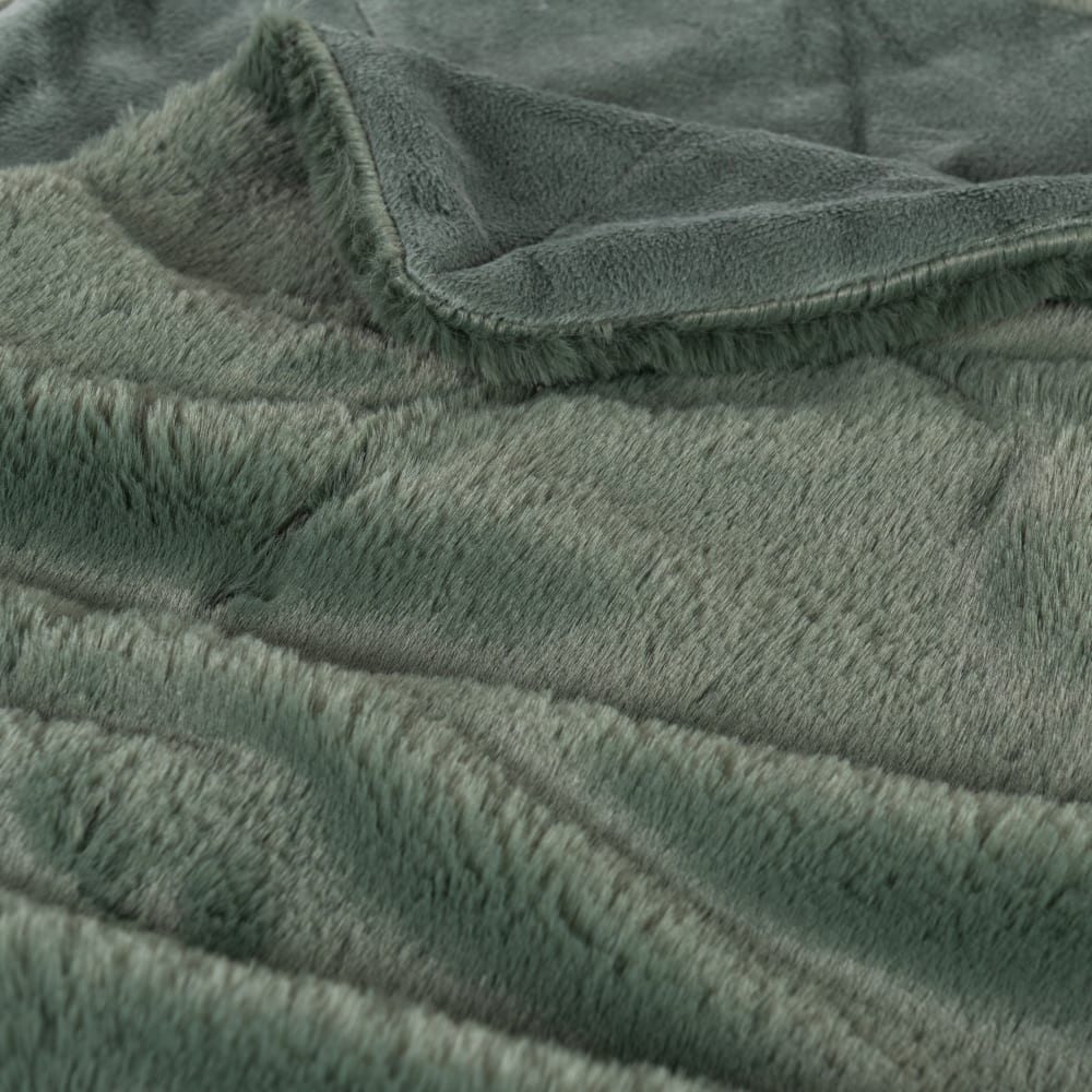 Plaid doux en polyester recyclé imitation fourrure verte 130x170 - Maisons du Monde