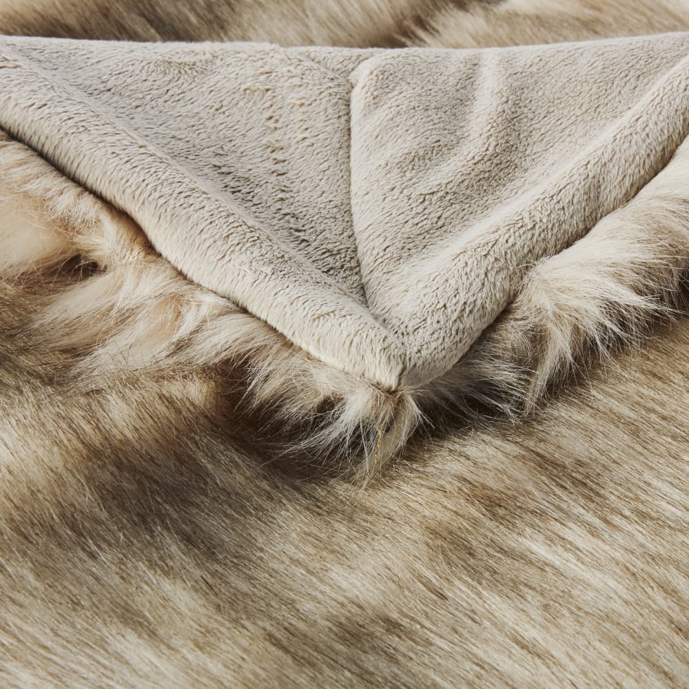 Plaid van glanzend bruine imitatiebont 150x180 - Maisons Du Monde