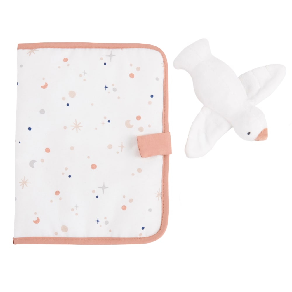 Set de naissance bébé protège carnet de santé et hochet
