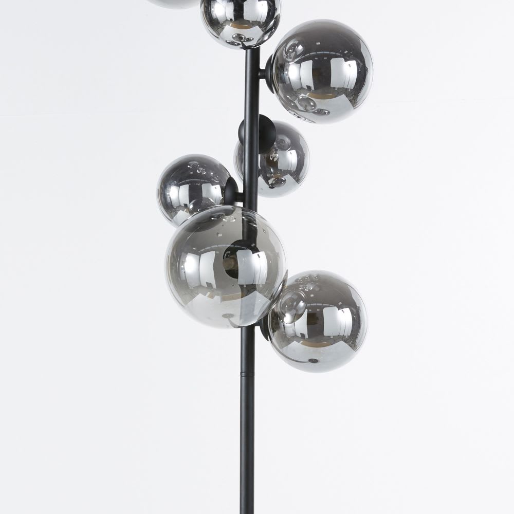 Stehlampe 7 Kugelschirmen aus Rauchglas und Metall, schwarz H155