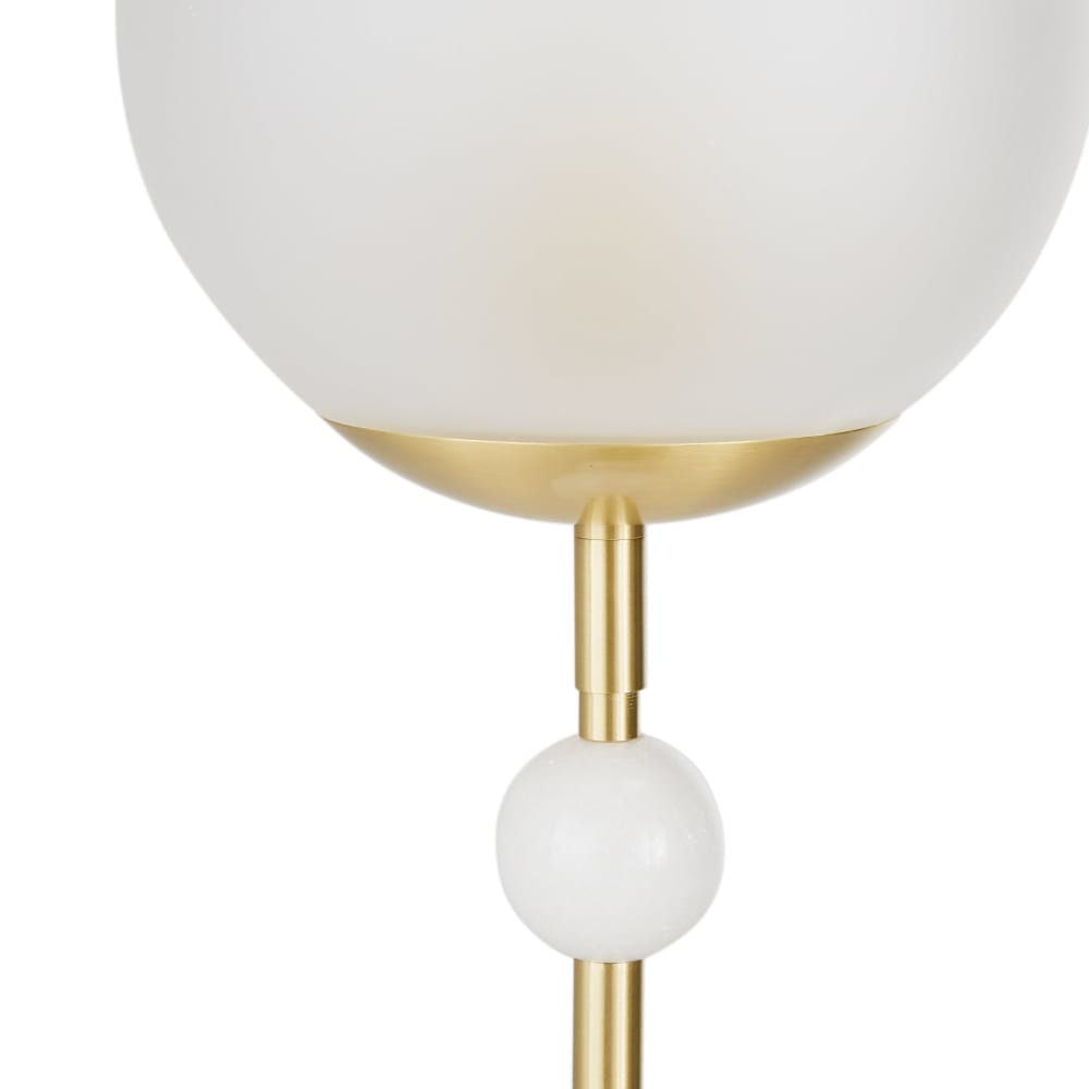 Stehlampe aus vergoldetem Metall mit Marmorkugeln und Milchglas,