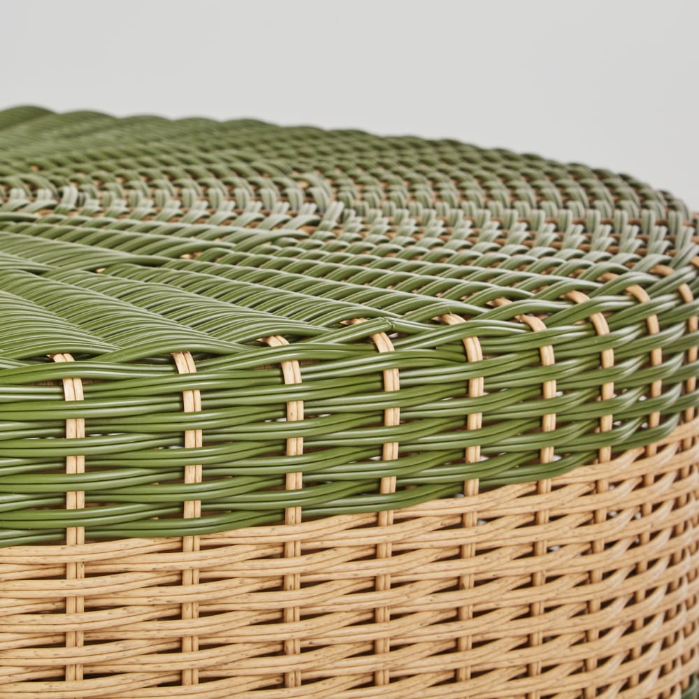 Table basse de jardin en résine tressée recyclée beige et vert kaki D80 - Maisons du Monde