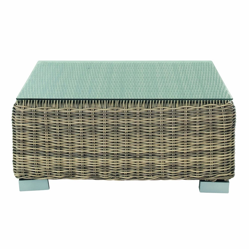 Table basse de jardin en verre trempé et résine tressée recyclée L76