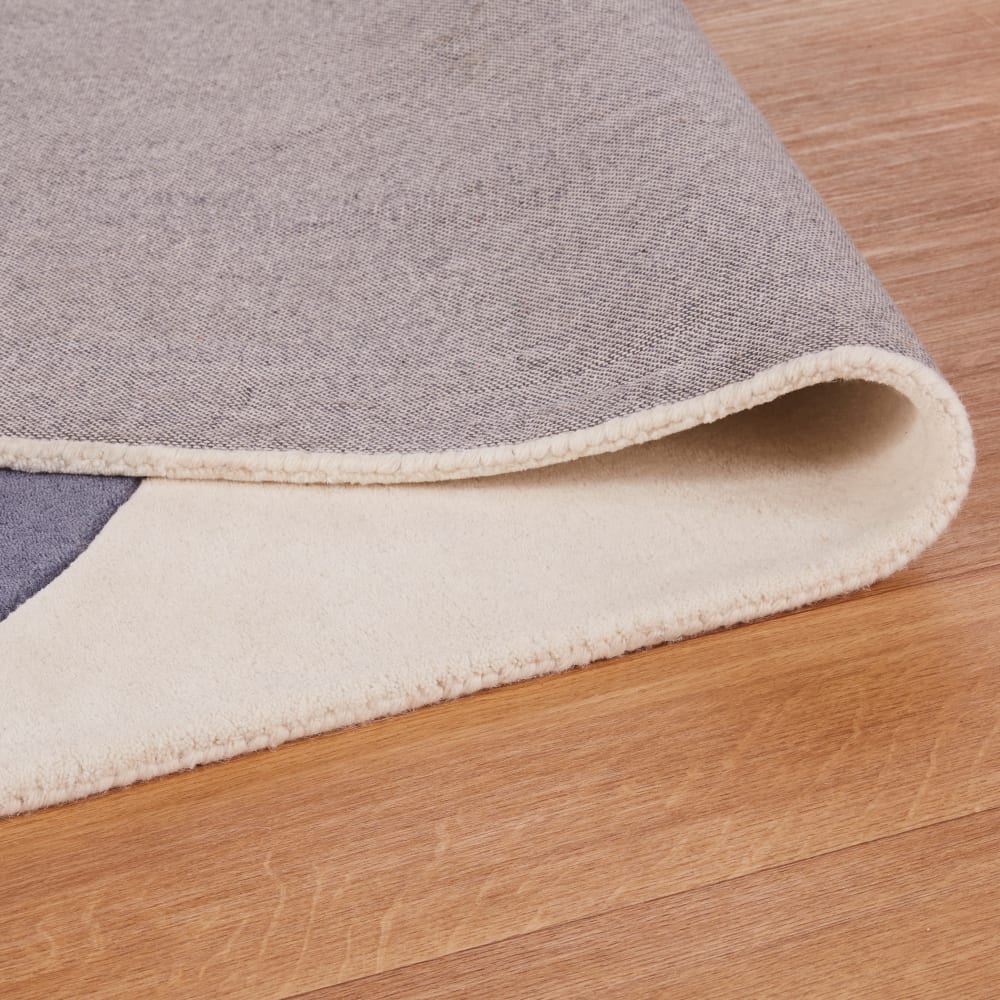 Tapis motif tufté et ciselé bleu et écru 160x230 — vue 4
