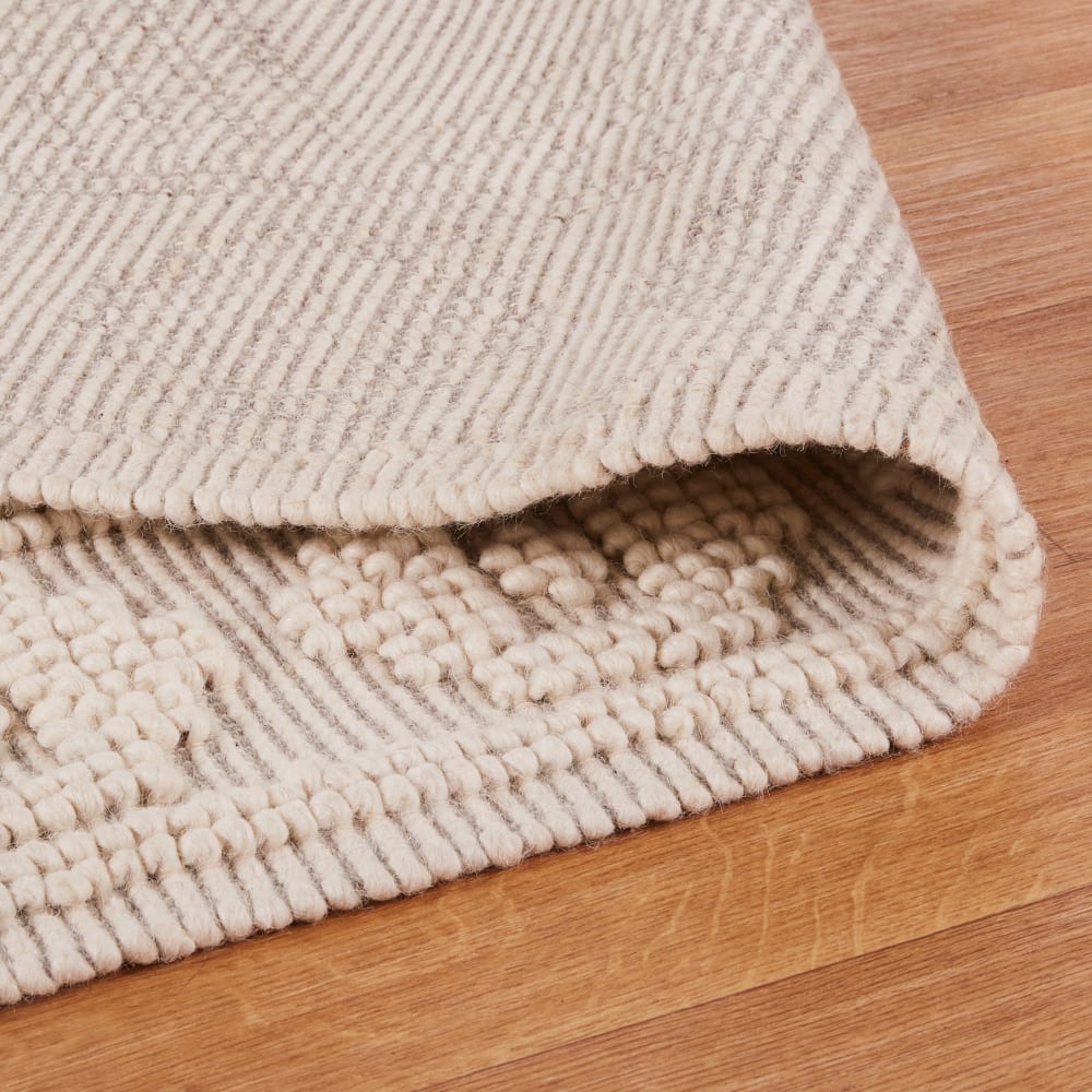 Tapis style berbère en laine et coton tissé en relief écru et gris 160x230 — vue 4