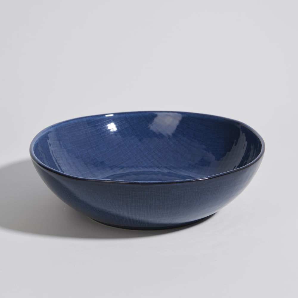 Blaue Keramik-Salatschüssel