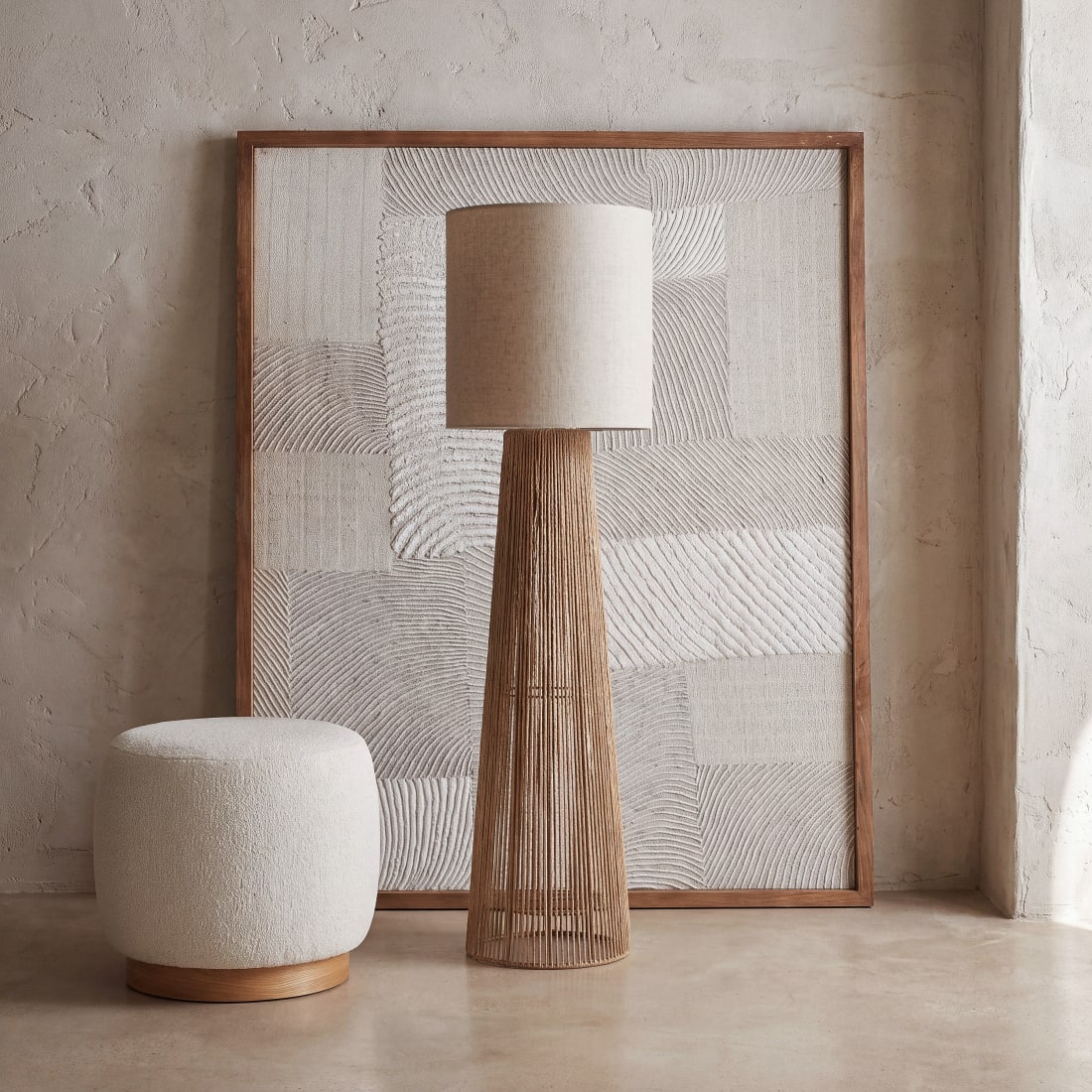 Stehlampe aus Papier mit beigefarbenem Lampenschirm, Höhe 141 cm Kata
