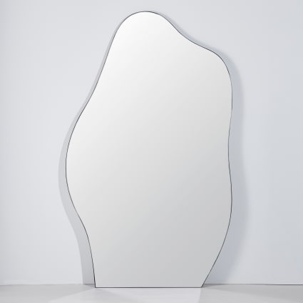 Grand miroir organique en acier noir, 121x200 cm