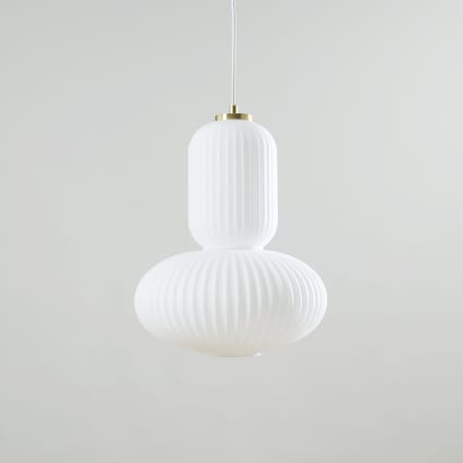 Suspension en verre opaque strié blanc