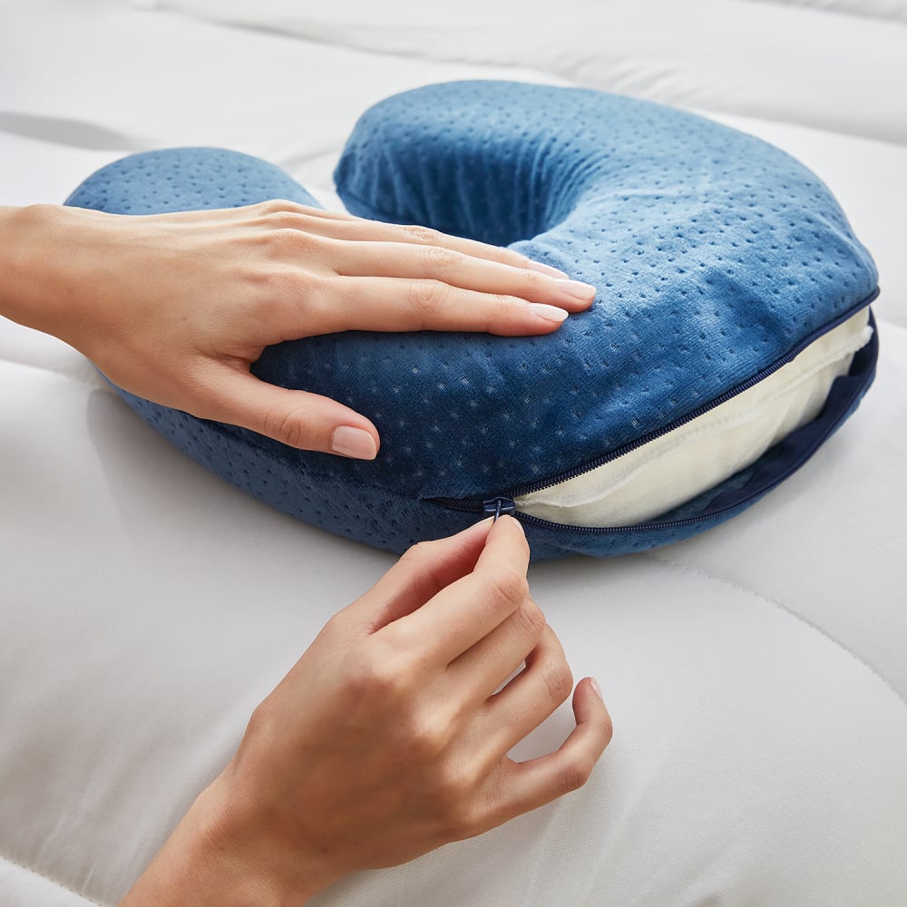Cirorld Cuscino da Viaggio Collo, Cuscino Aereo Memory Foam, Cuscino Cervicale da Viaggio Ergonomico Portatile, Inclusa Maschera per Dormir, Tappi auricolari, Borsa per Trasporto