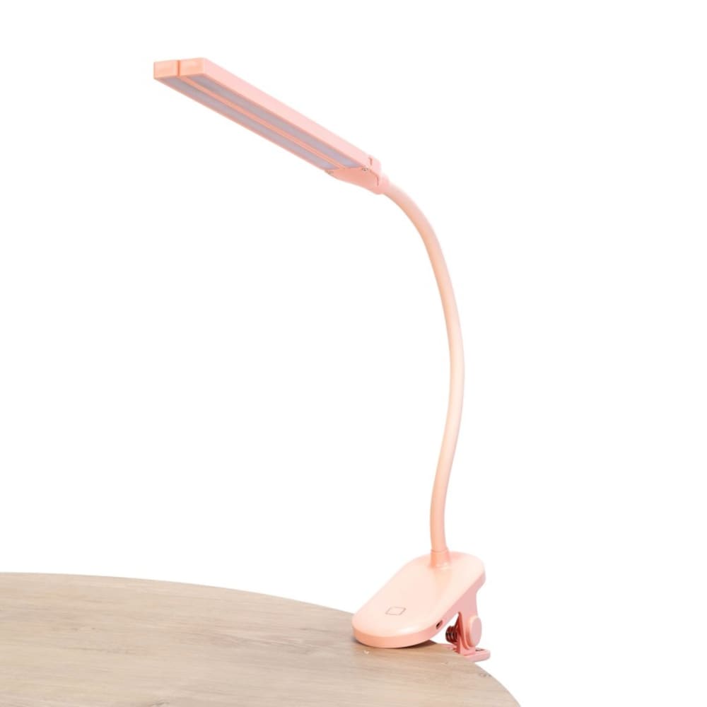 Lampe de bureau en métal rose pastel PIXIE | Maisons du Monde Lampe de bureau en métal rose pastel PIXIE | Maisons du Monde