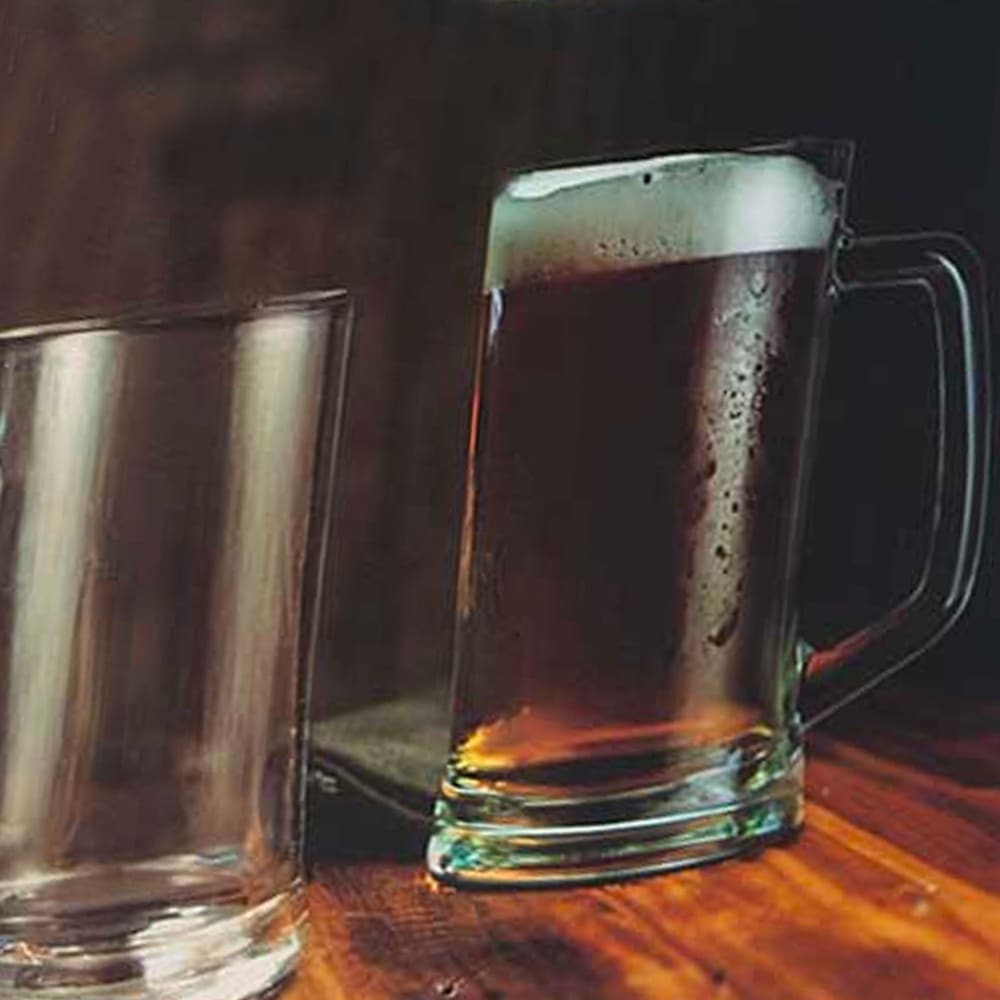 KONZEPT Lot de 6 chopes à bière en verre de 0,5 l avec anse, parfaites pour la maison, les restaurants et les jardins à bière, passent au lave-vaisselle KONZEPT Lot de 6 chopes à bière en verre de 0,5 l avec anse, parfaites pour la maison, les restaurants et les jardins à bière, passent au lave-vaisselle