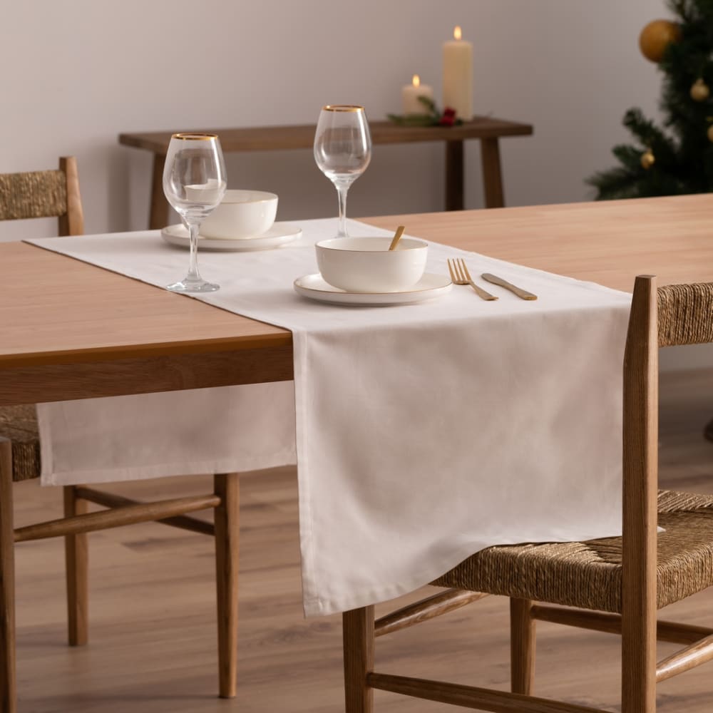 Runner Da Tavola Natalizio Ovale 45x110 Cm - Bianco Con Ricami Invernali - 100% Poliestere