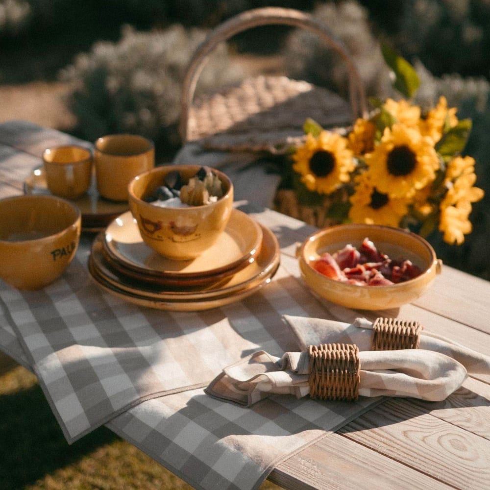 Nappe de table beige trame Jacquard 100% coton - Du Beau Linge Nappe de table beige trame Jacquard 100% coton - Du Beau Linge