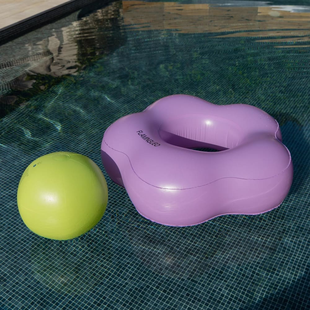 Flamingueo Tapis de piscine - Tanning Pool avec arroseur - Dessous de verre inclus - PVC résistant - Taille extra large - Oreiller amovible - Beige Flamingueo Tapis de piscine - Tanning Pool avec arroseur - Dessous de verre inclus - PVC résistant - Taille extra large - Oreiller amovible - Beige