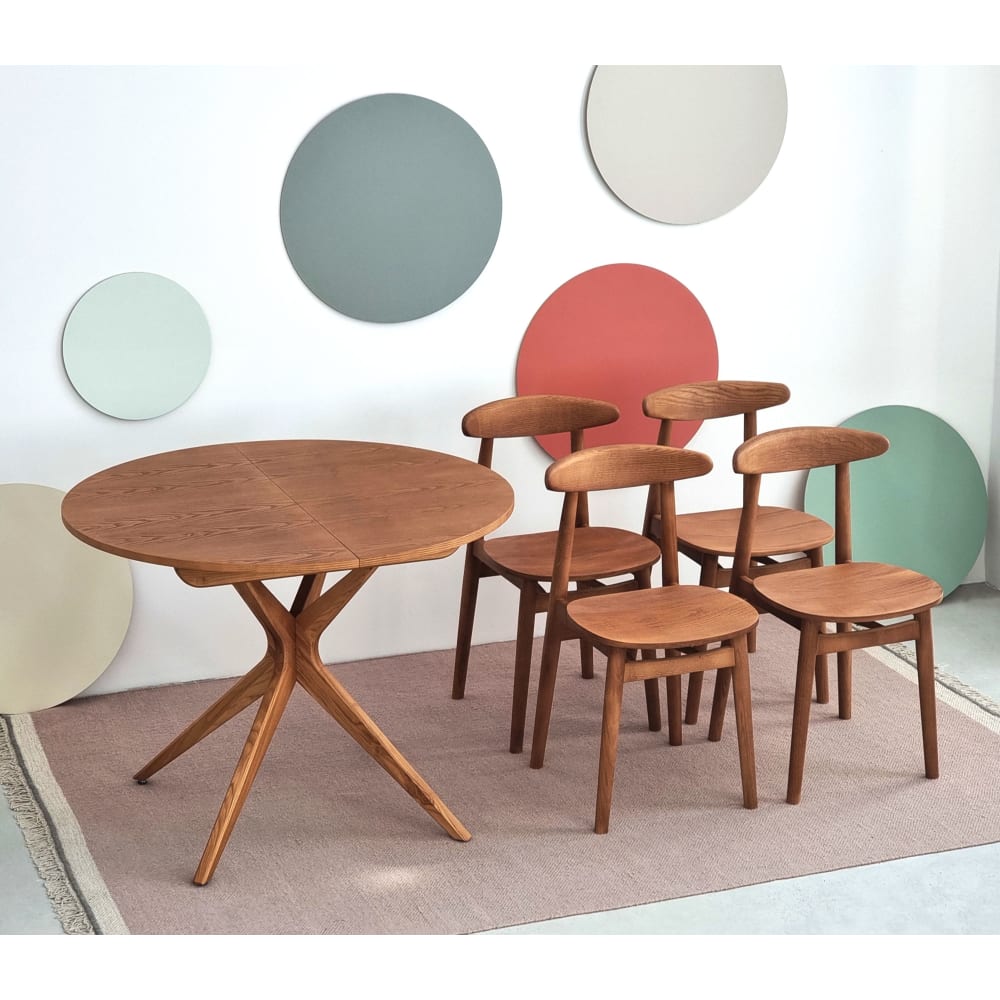 Runder ausziehbarer Tisch 90 cm mit 4 Stühlen, Farbe Eiche Jubi