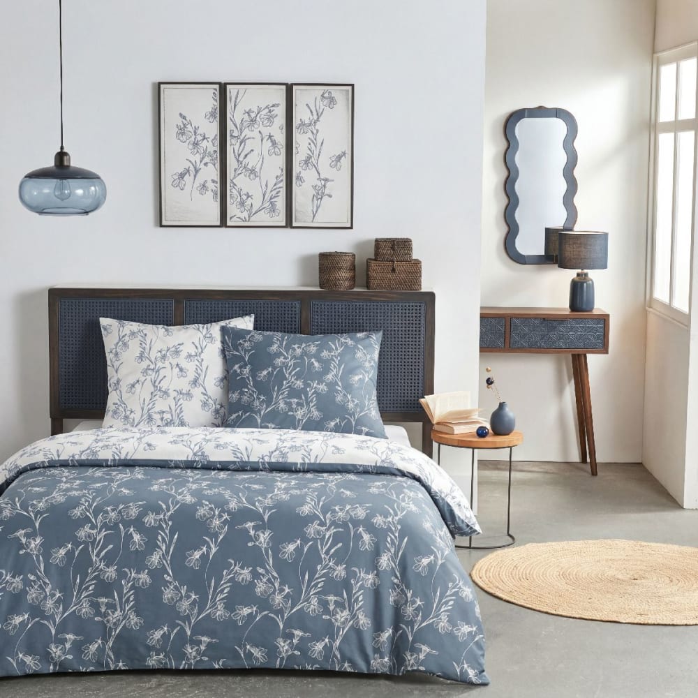 runder couchtisch LAVO 60 cm mit weißem young adult bedding