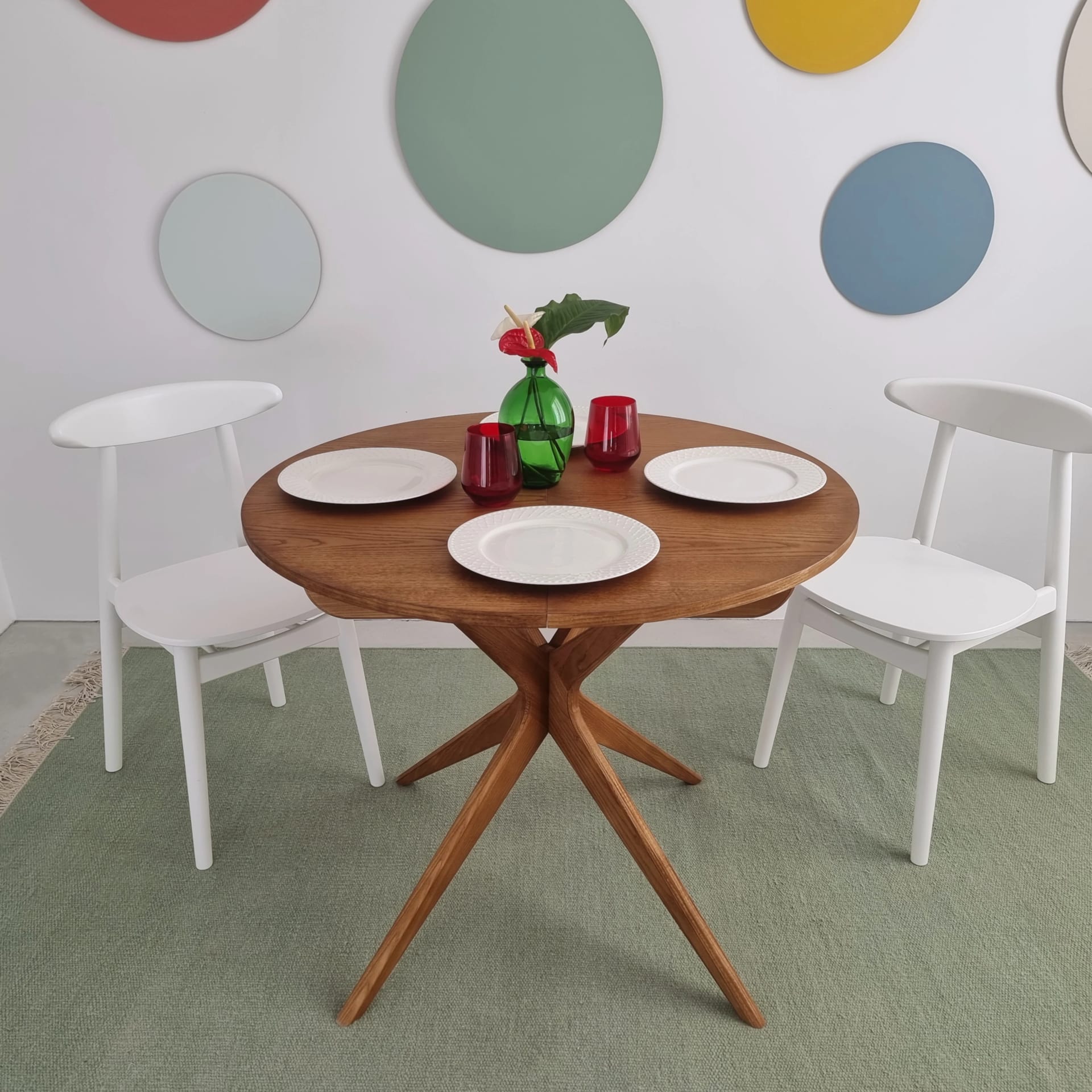 Runder ausziehbarer Esstisch aus MDF mit Eschenfurnier, 90x90, Eiche Jubi
