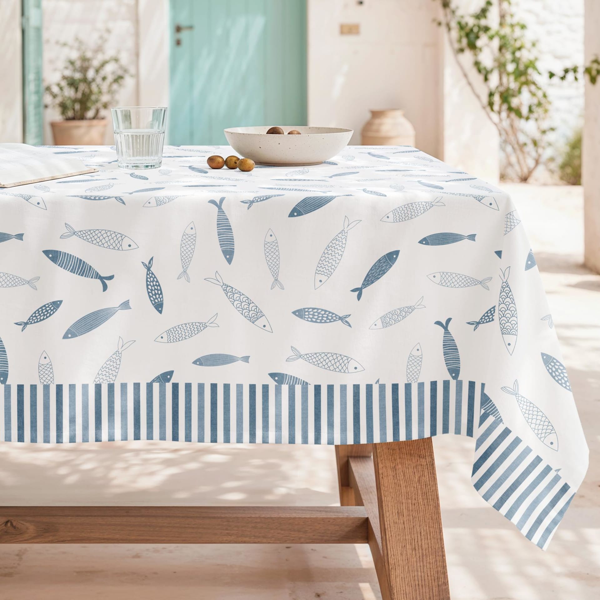 Fleckabweisende Baumwoll-Tischdecke Design maritim 155x250 Famara azul