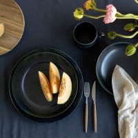 Assiette Japonaise Seto Ware En Forme De Poisson - Faïence Noire Mate - Neuf (Japon)