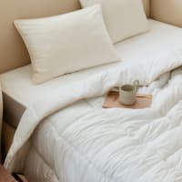 Couette Légère MORTREUX 100% Coton – Blanche, Uni, Neuve Avec étiquettes