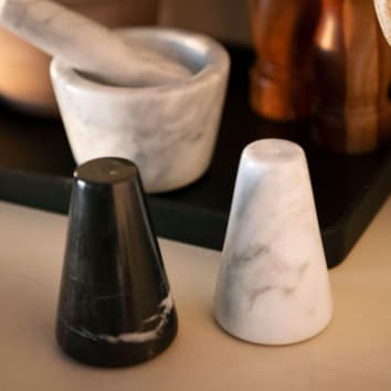 Set De Table Vintage En Marbre Blanc – Salière, Poivrier Et Moutardier