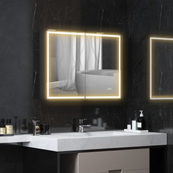 Armoire avec Miroir led dans une salle de bain.