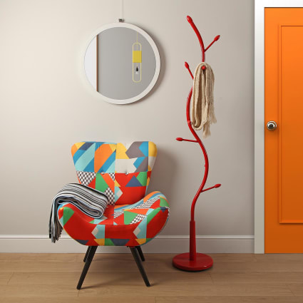 Perchero de pie para entrada o pasillo en metal rojo