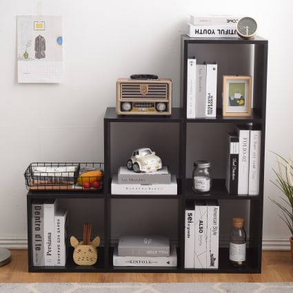 Libreria su misura con ante legno e vetro, classica ed elegante