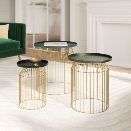 Set Di 2 Tavolini Da Salotto Impilabili Moderni - Rotondo E Ovale Con Gambe In Metallo Dorato, Bianco Marmo Effetto