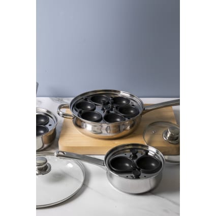 Eggssentials Oeufs Pochés - 4 Tasses Antiadhésives Pour Pocher Les œufs - Poêle à œufs En Acier Inoxydable Certifiée FDA Et Qualité Alimentaire PFOA Avec Spatule Gratuite