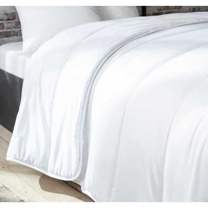 Couette Toutes Saisons Sonive 200x200 Cm - Rembourrage 300 G/m² Microfibre, Certifiée Oeko-Tex | Blanche, Douce Et Respirante