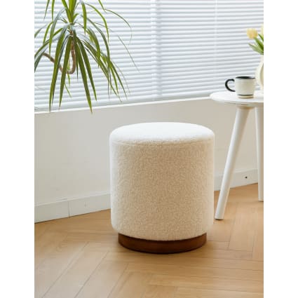 Hocker aus Holz und Wolle Weiß