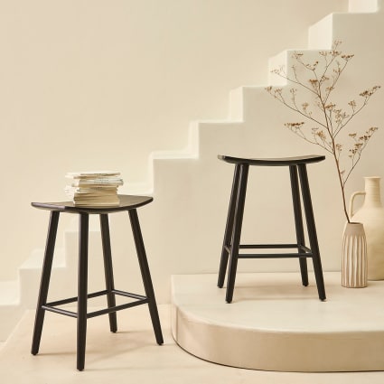 Set di sgabelli in teak massello nero 65 cm Ambre Maisons du Monde