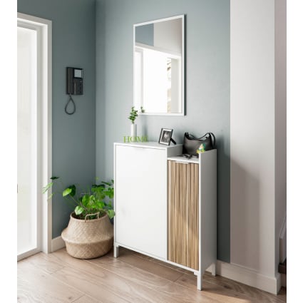 Recibidor nórdico con espejo rectangular en blanco y roble