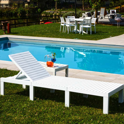 Lettino prendisole in resina con schienale reclinabile cm 195x65