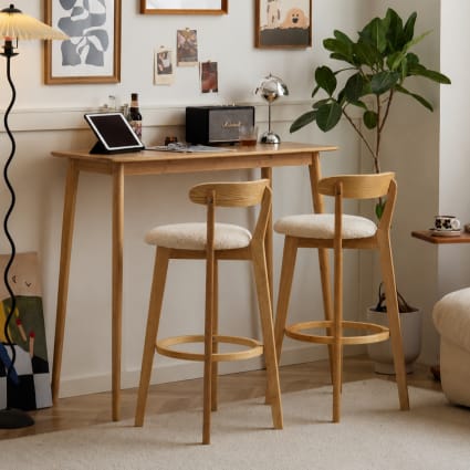 Bartisch aus Holz (4 Personen)