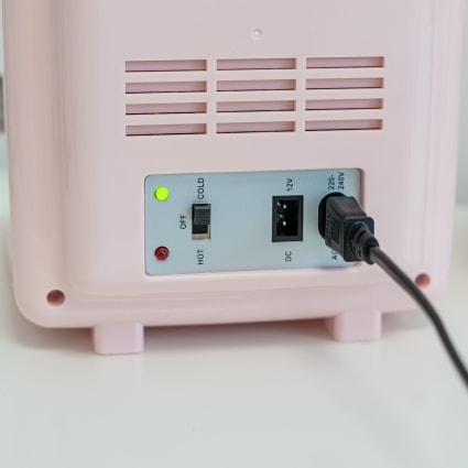 Mini Frigo 4 L 6 Canettes De 330 ML Mini Réfrigérateur Portable USB/Adaptateur Petit Frigo Cosmétique Mode Chaud Et Froid Température 0,2 à 50 ℃ Pour Aliments Boissons Médicaments Cosmétiques | FR