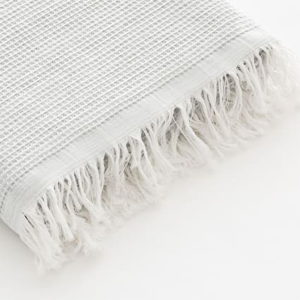 Fouta in cotone con frange grigio chiaro 190x180cm Nido Maisons