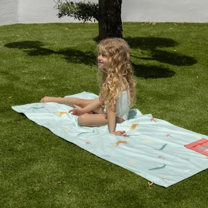 Toalla playa niños microfibra 75x150cm verde Maisons du Monde