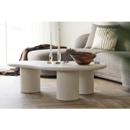 Organischer Couchtisch in Betonoptik 80 x 120 cm Soom