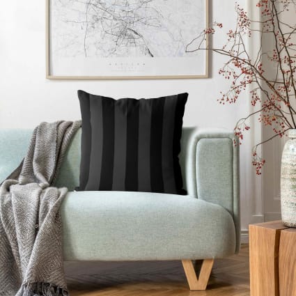 Dekokissen Längsstreifen III aus Polyester, schwarz 50 x 50 cm