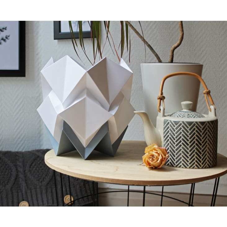 Lampe de table origami bicolore en papier taille S-HIKARI cropped-5