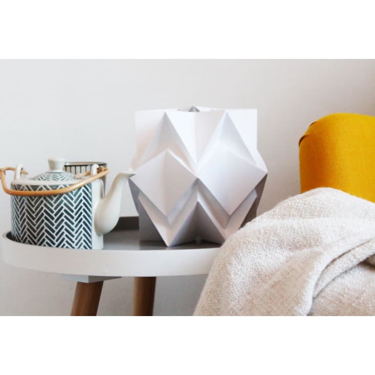 Lampe de table origami en papier taille S-HIKARI cropped-2