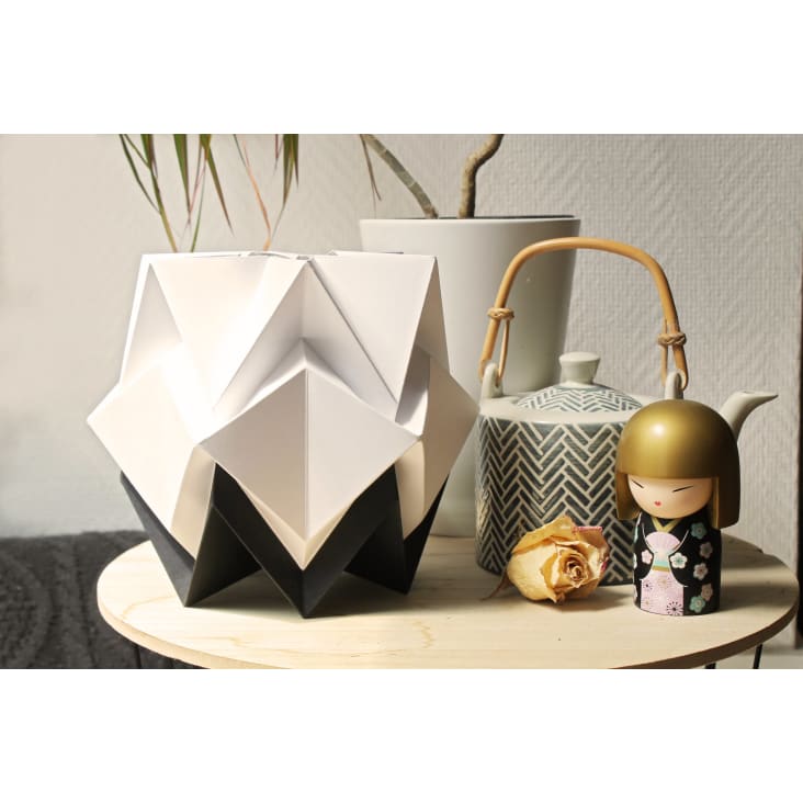 Lampe de table origami bicolore en papier taille S-HIKARI cropped-7