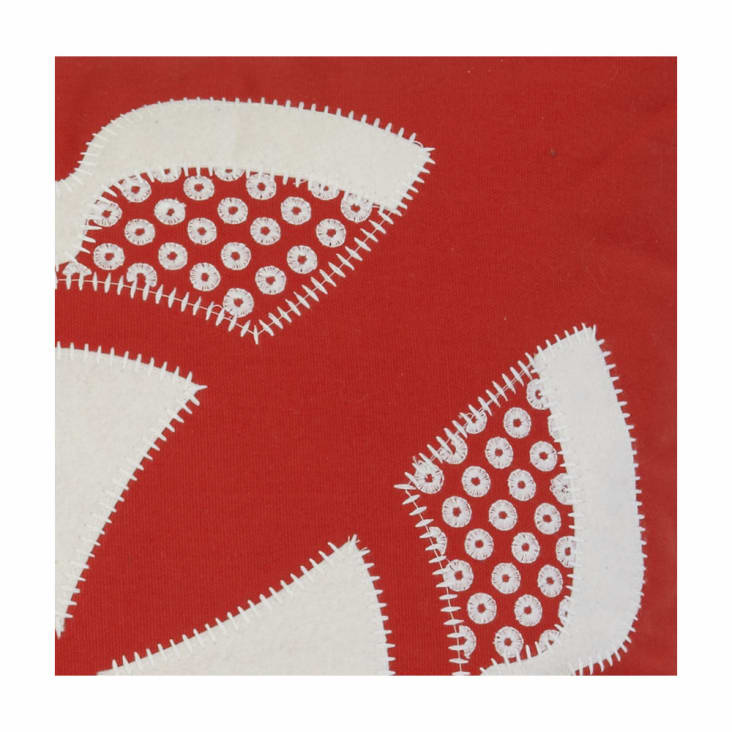 Coussin rouge 50x50-PACIFIC cropped-3