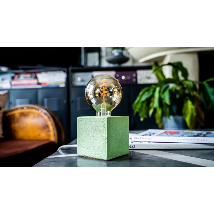 Lampe cube en béton vert fabrication artisanale-CUBE cropped-2