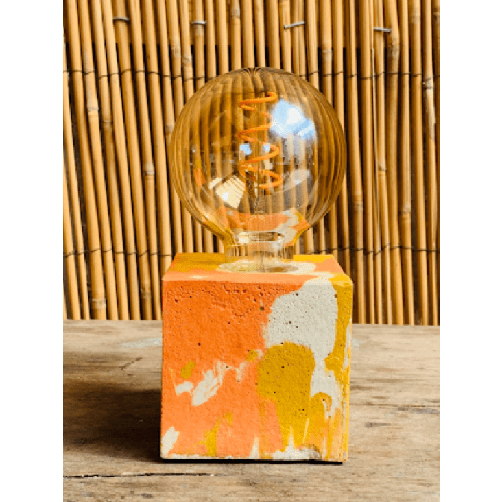 Lampe cube marbré en béton orange & jaune-CUBE MARBRÉ cropped-2