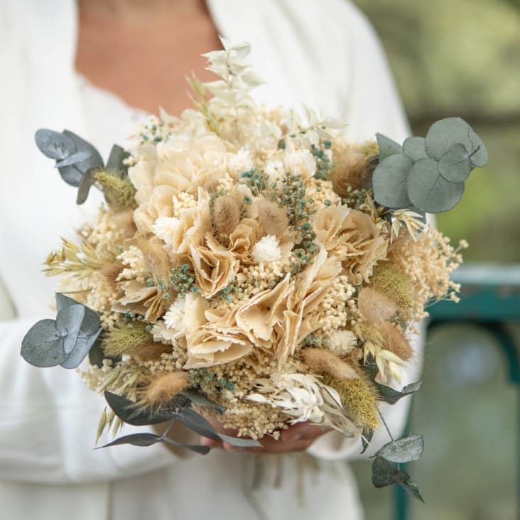 Bouquet de fleurs séchées à base d'hortensia crème et d'eucalyptus cropped-4