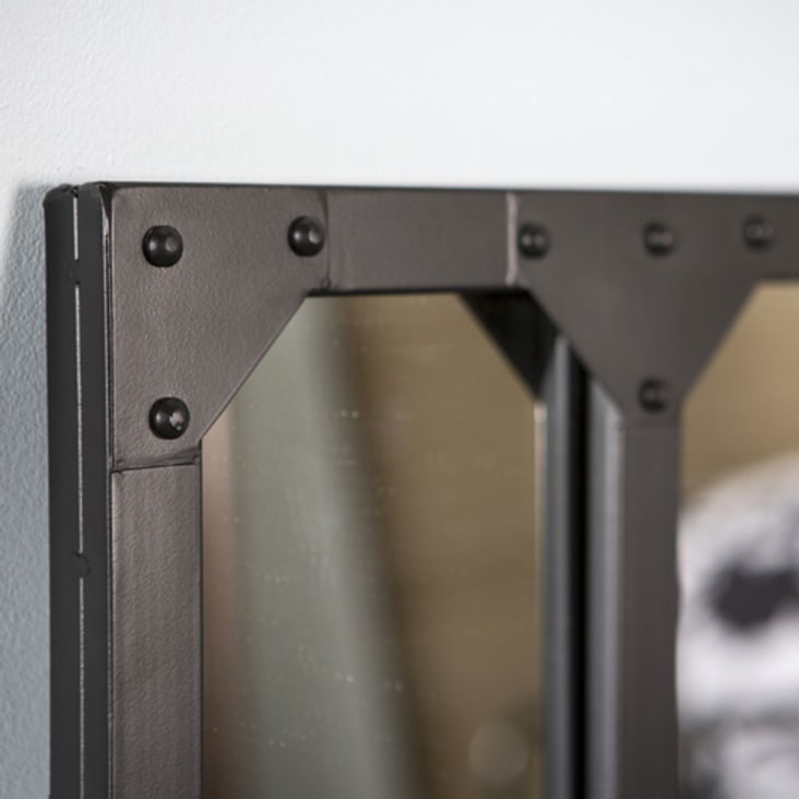 Miroir atelier en métal noir 60x83-Bricklane cropped-3